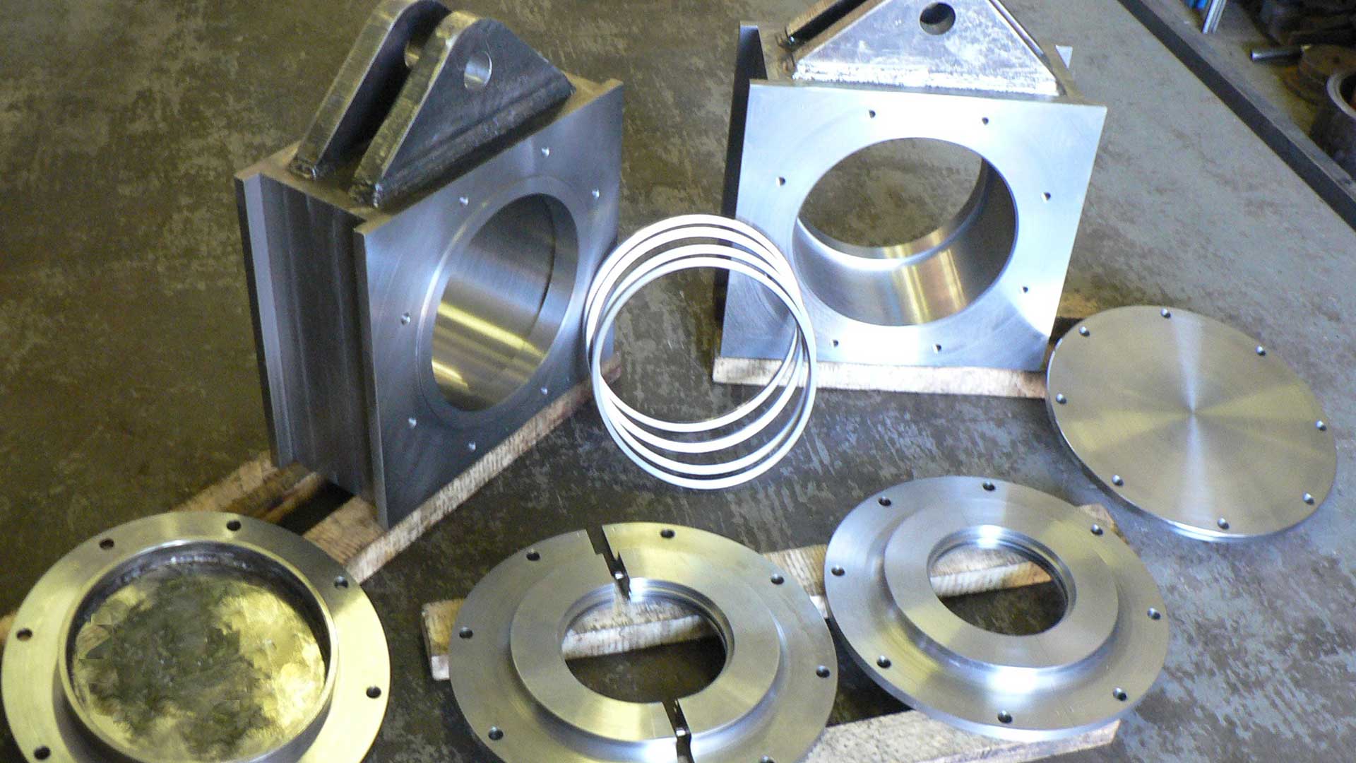 amken-geotechnical-engineering-services-Take-up-bearing-system-for-sugar-industry